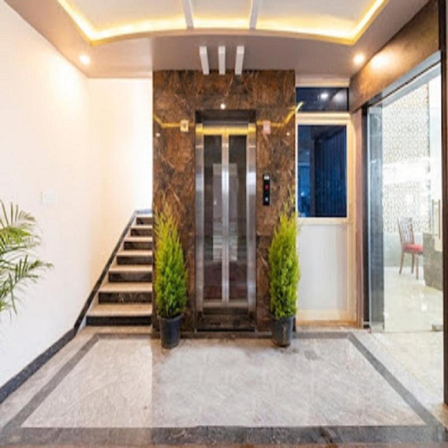Vovo Hotels Yelahanka Екстериор снимка