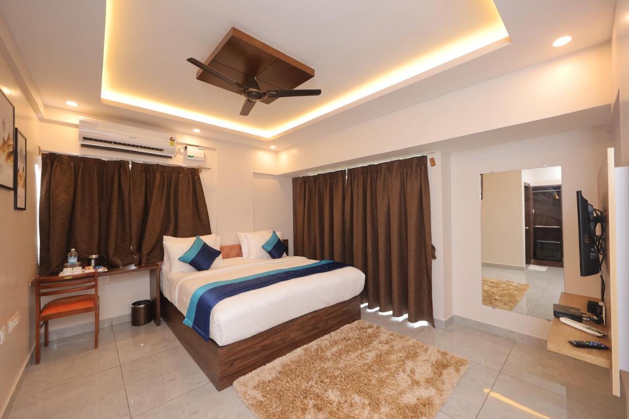 Vovo Hotels Yelahanka Екстериор снимка