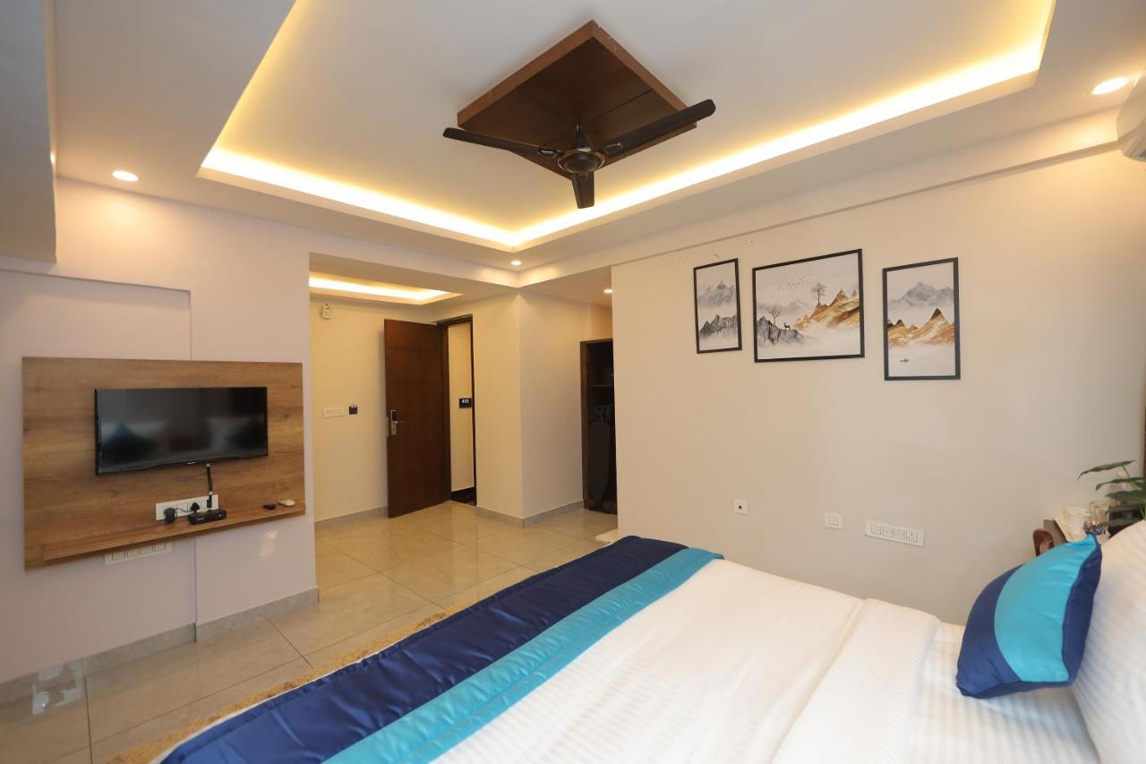 Vovo Hotels Yelahanka Екстериор снимка