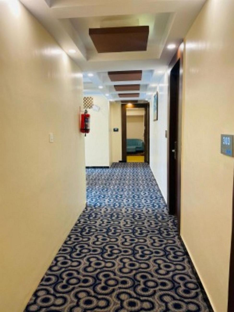 Vovo Hotels Yelahanka Екстериор снимка