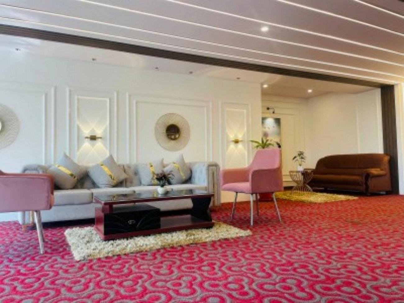 Vovo Hotels Yelahanka Екстериор снимка