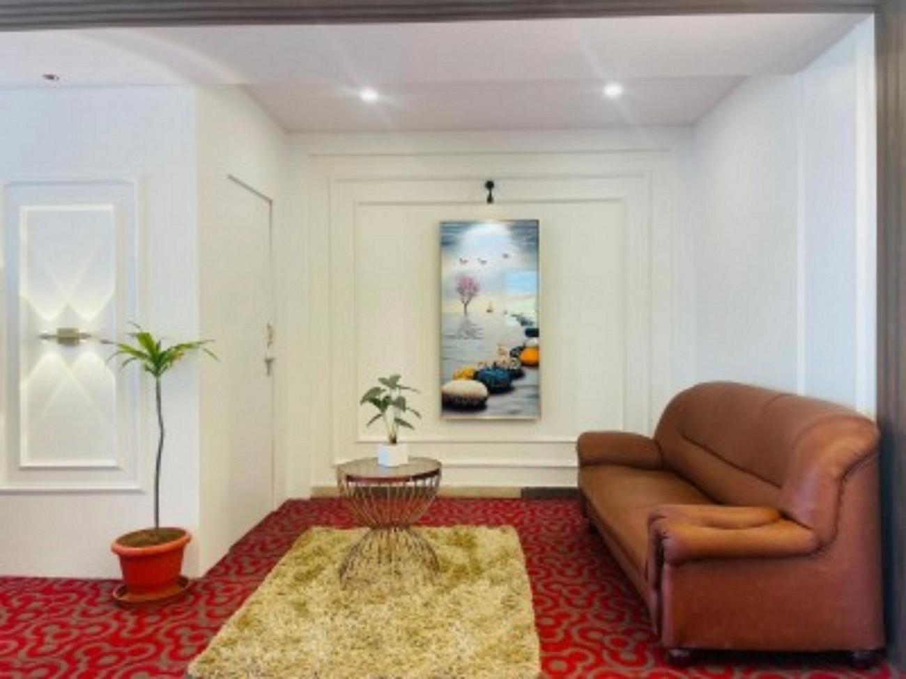 Vovo Hotels Yelahanka Екстериор снимка