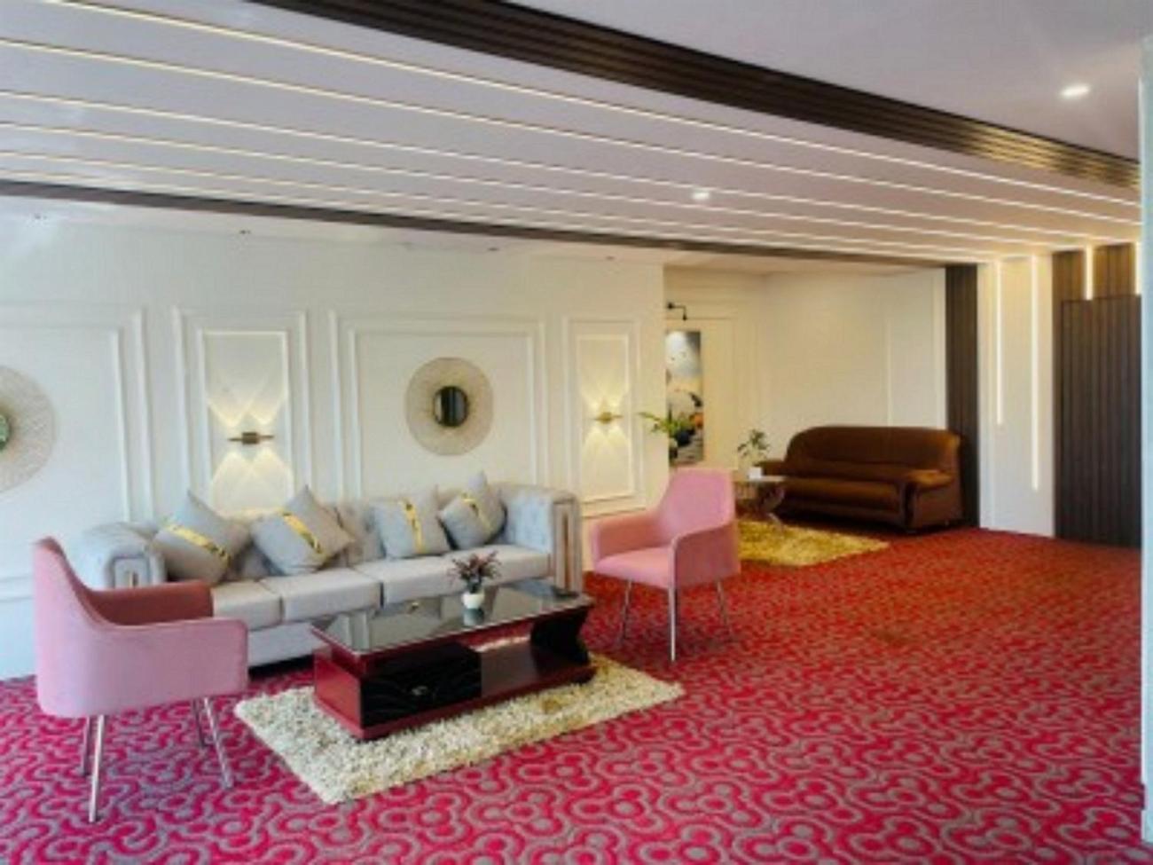 Vovo Hotels Yelahanka Екстериор снимка