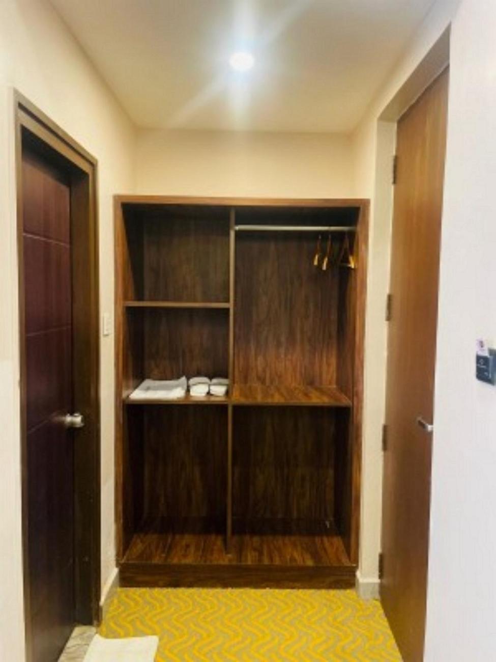 Vovo Hotels Yelahanka Екстериор снимка